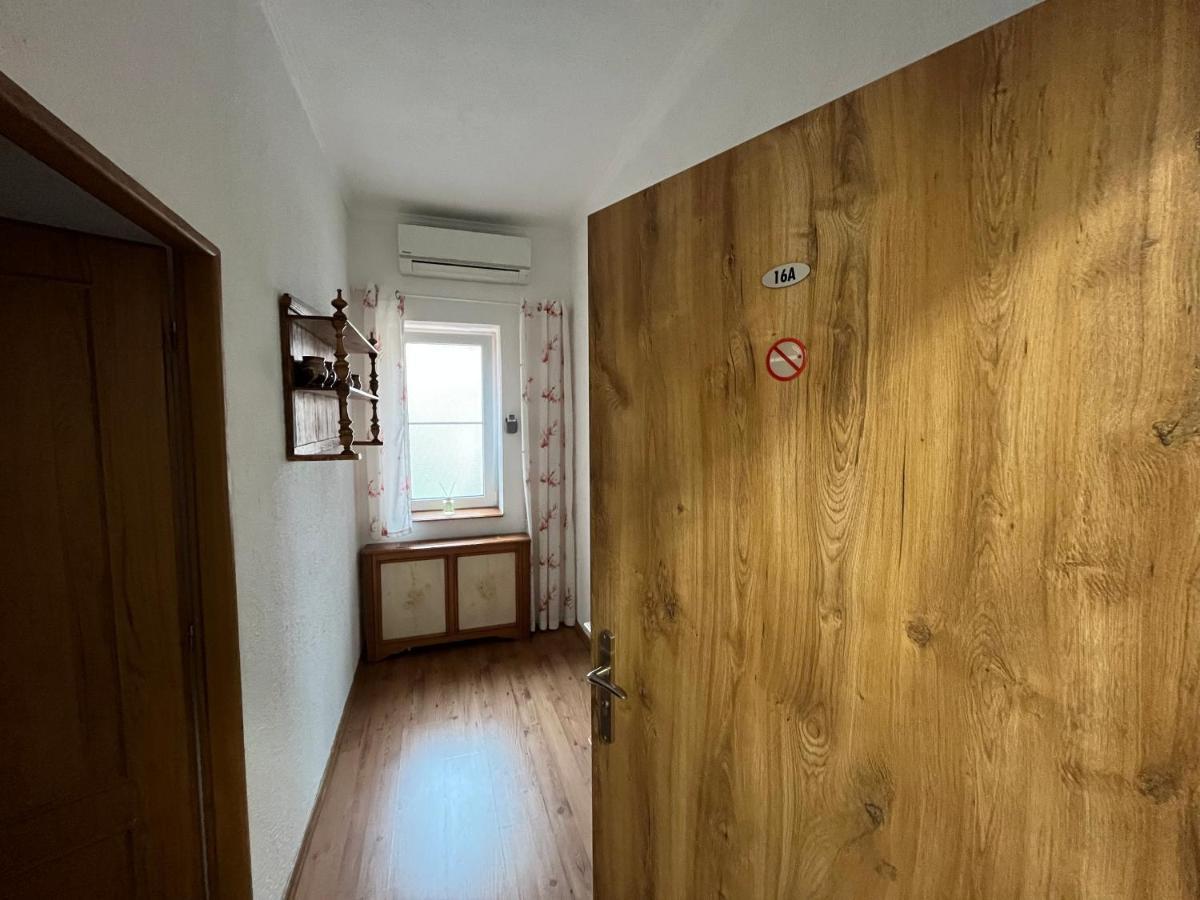 Hotel Diana Apartments Prague Ngoại thất bức ảnh