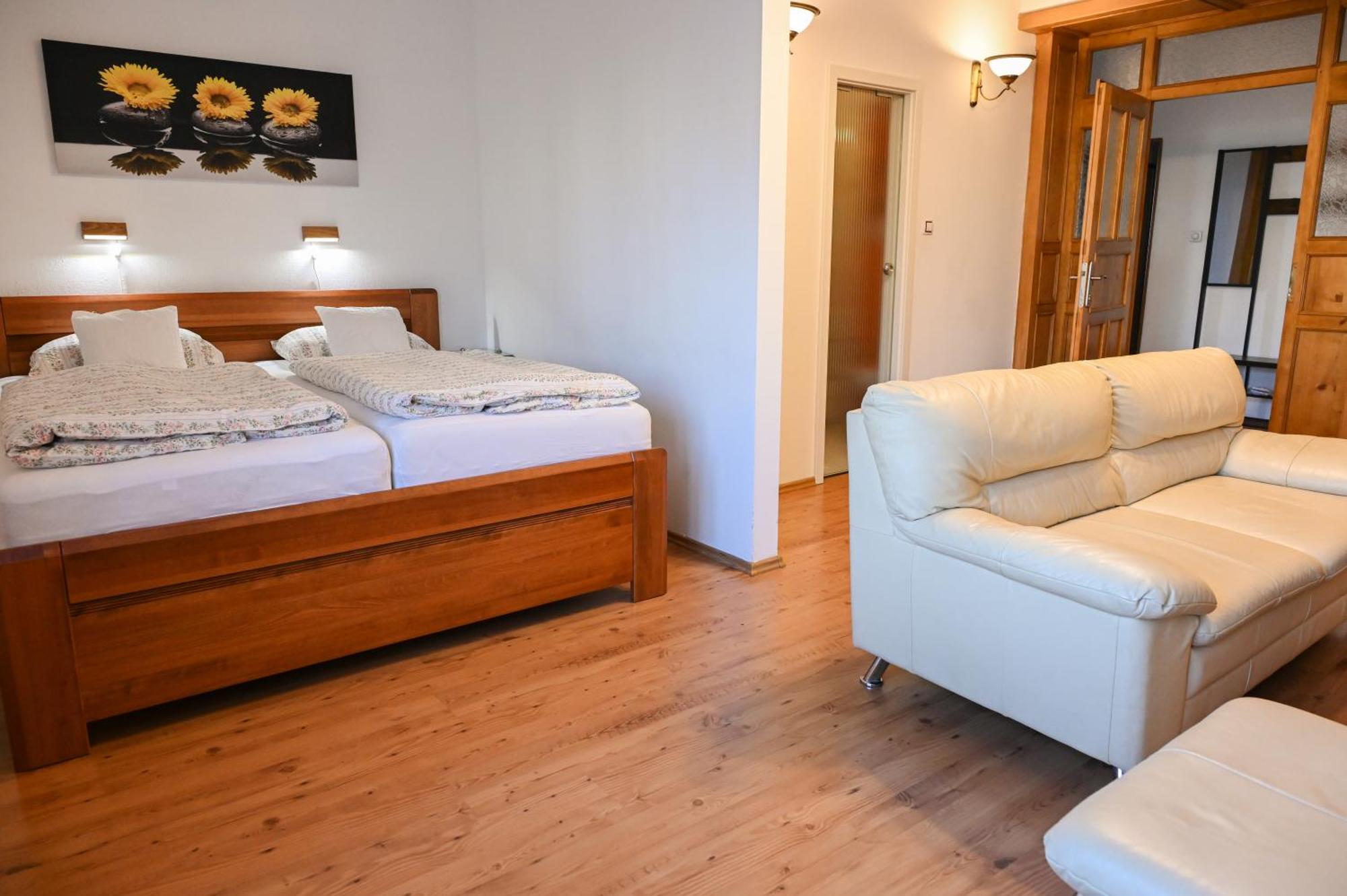Hotel Diana Apartments Prague Ngoại thất bức ảnh