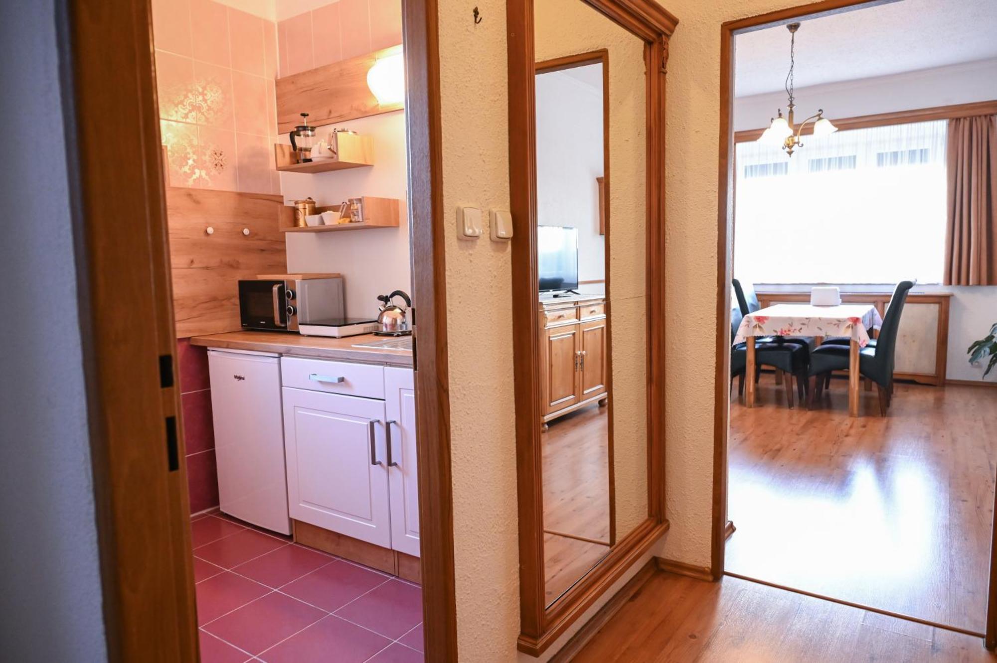 Hotel Diana Apartments Prague Ngoại thất bức ảnh