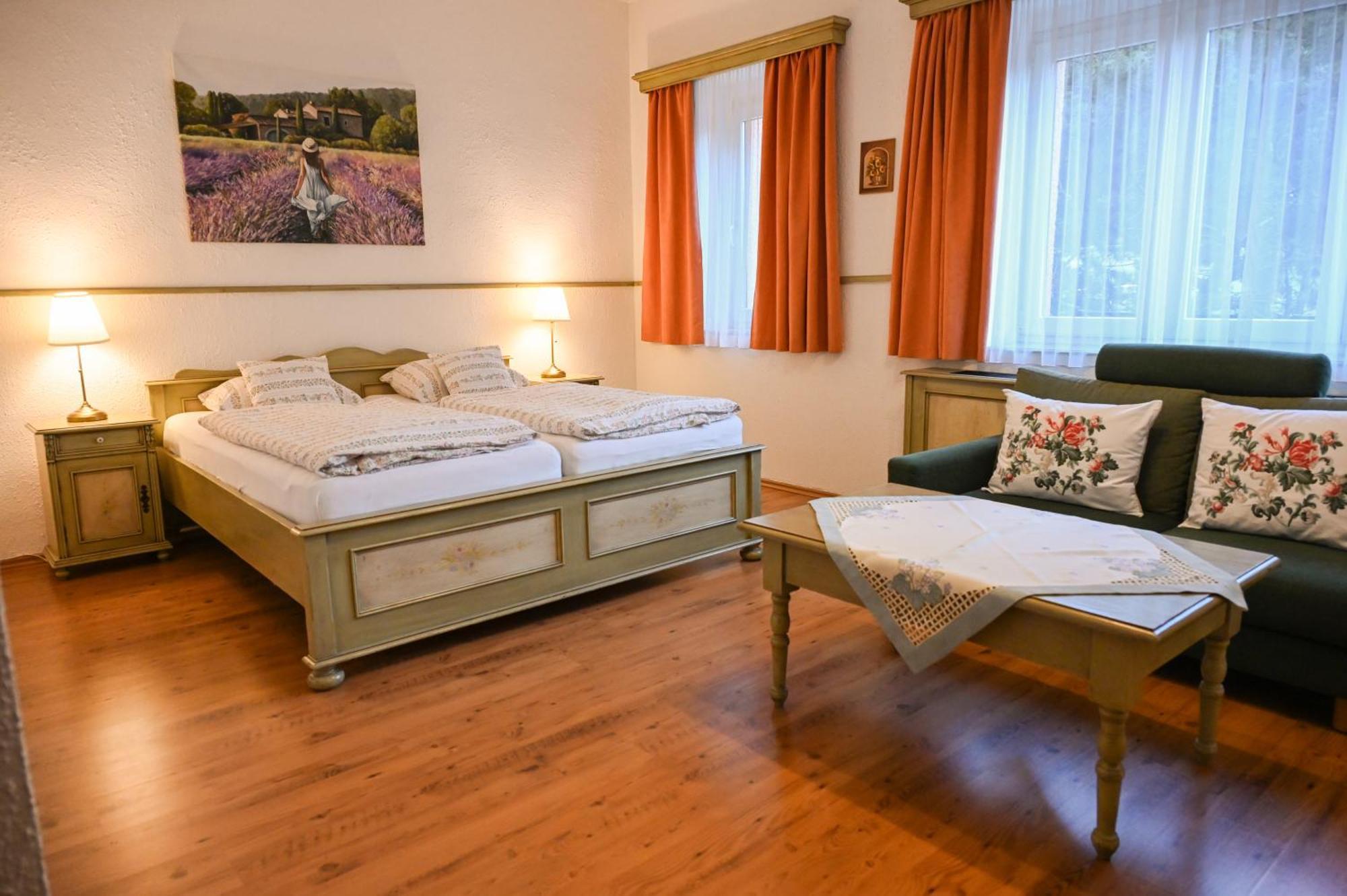 Hotel Diana Apartments Prague Ngoại thất bức ảnh