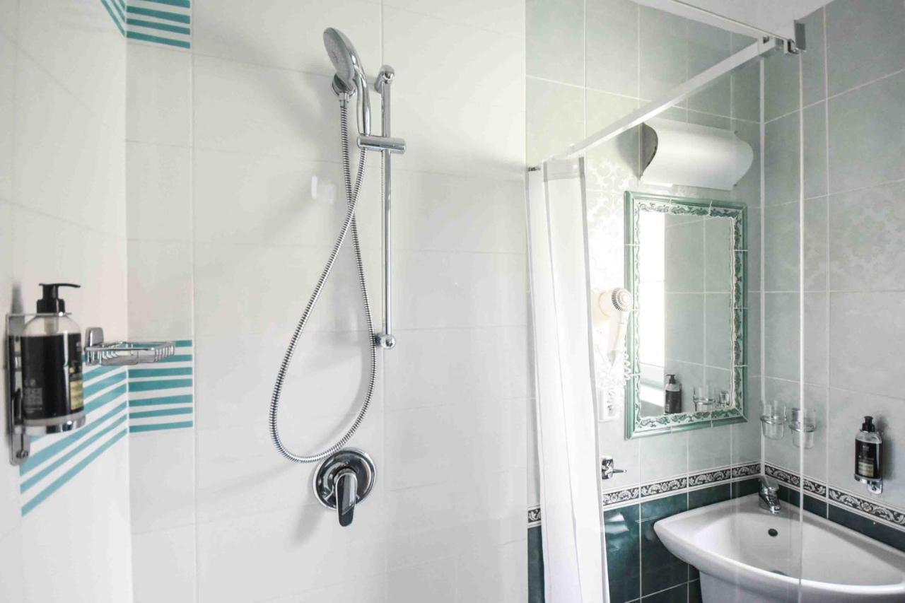 Hotel Diana Apartments Prague Ngoại thất bức ảnh