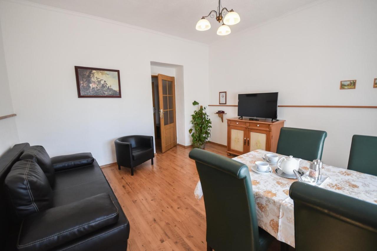 Hotel Diana Apartments Prague Ngoại thất bức ảnh